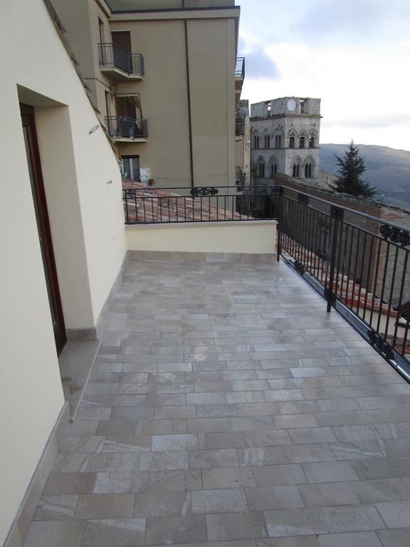 Residence Ventimiglia กานจิ ภายนอก รูปภาพ